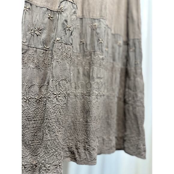 Johnny Was Beige Embroidered Overlay Maxi Dress Size Small Sleeveless - Picture 2 of 7